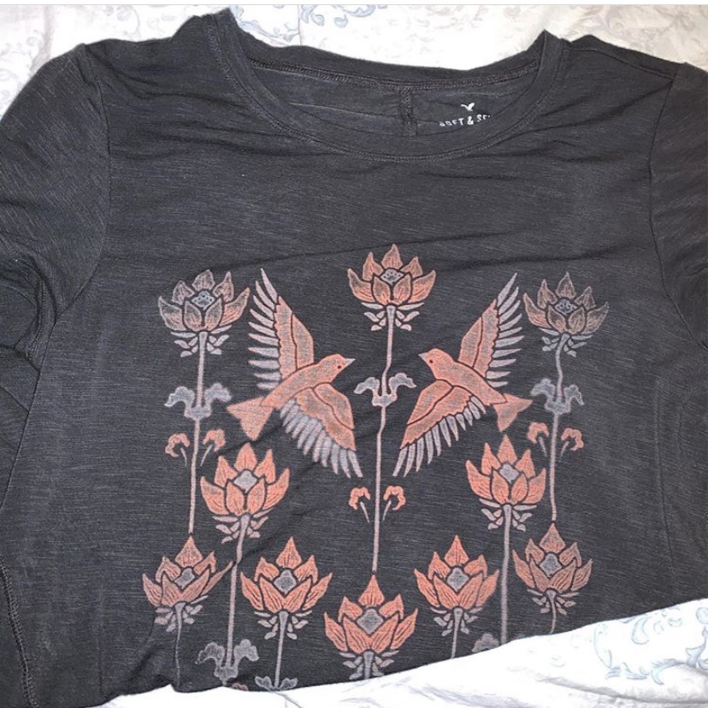 graphic tee